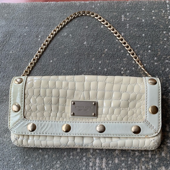MICHAEL Michael Kors Handbags - NWOT Michael Kors Embossed Patent Leather Clutch